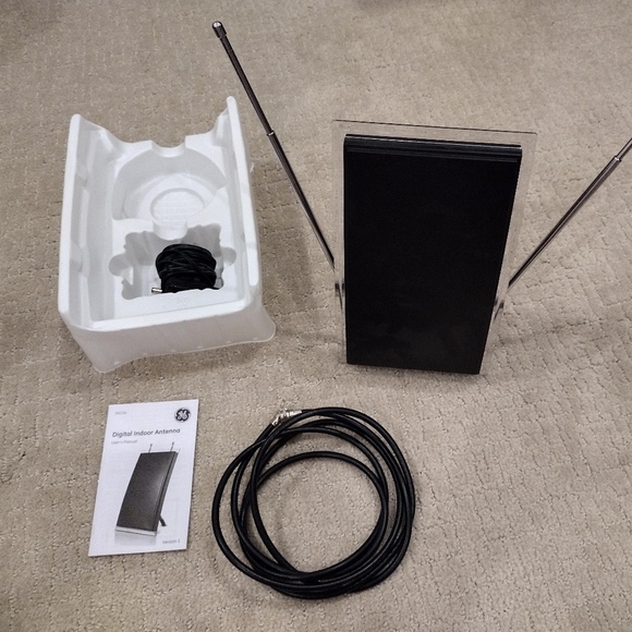 GE Pro Indoor Crystal HD Amplified Antenna 4K Ultra HD 1080P 40-Mile Range - Picture 3 of 4